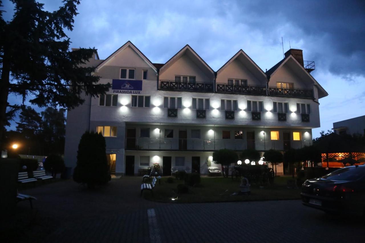 Hotel Piramida Lux Mrzeżyno Exterior foto